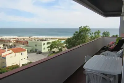 Image de Maison de vacances « Alvor Beach – à seulement 50 mètres » avec vue mer, Wi-Fi et climatisation