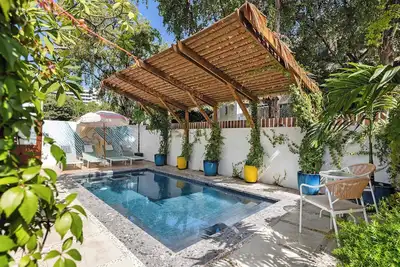 Image de Steps to Condado | Pool Access | Solarium Lounge