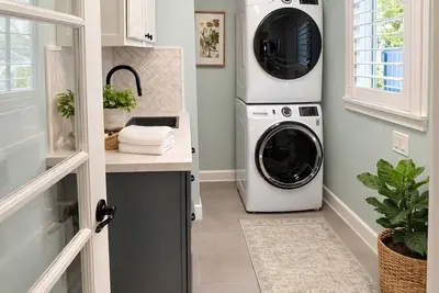 Image de Charming 3-bedroom cottage in lovely Land Park with Backyard