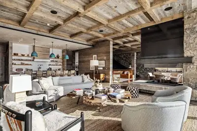 Image de Stunning 7, 000 sq foot Luxury Custom home on Whitefish Lake, Whitefish, Montana