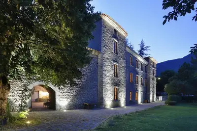 Image de Le château de Montfroc - spa - salle cinéma - 16p