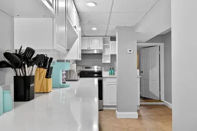 Luxe 2br | Prime Location