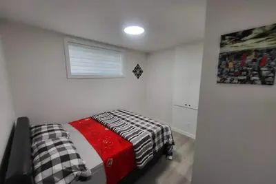 Image de Cozy 2-Bedroom Basement Suite with Private Entry & Free Parking in Brighton, Sk.