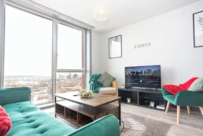 Image de Brand New Skyline View 2br Apartment with Pool Table - 21st Floor