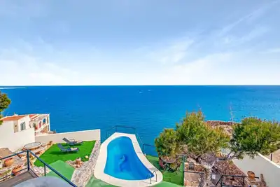 Image de Villa Infinity | Sea Views | Pool | Jacuzzi | Bbq