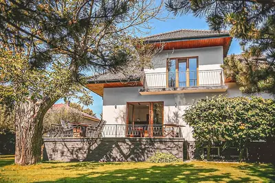 Image de Belle maison à Myslenice avec Wi-Fi