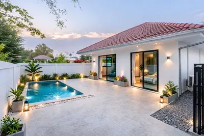 Image de St George's Park — The Courtyard Villa 2bd