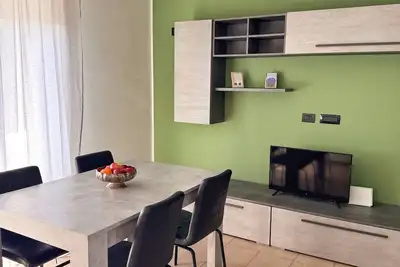 Image de Strategic two-room apartment: M2 Metro, Navigli and Forum