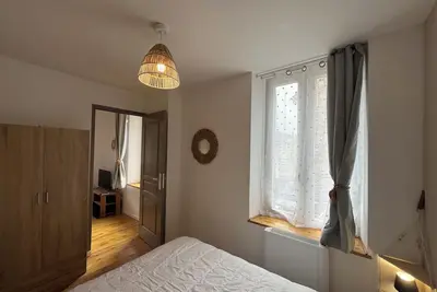 Image de Appartement cosy, refait à neuf, dans résidence fermée.