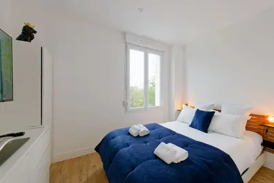 Image de Appartement Embrun  Au cœur de Portbail -Aux pieds des commodités- Accès piscine