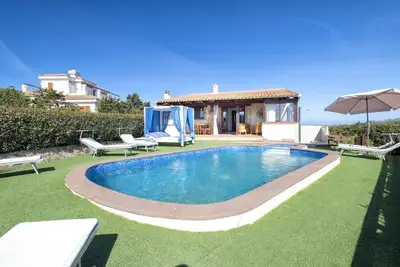 Image de Sea-view Villa with Private Pool and Bbq
