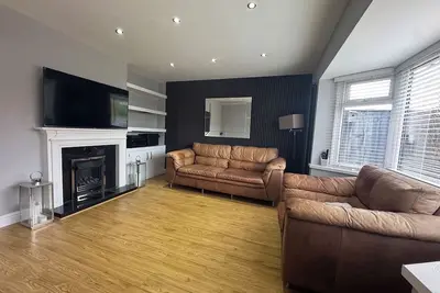 Image de Entire House Ideal for Uhw-Events-Stadium-City-Bay