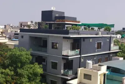 Stay10 Luxury Service Apartment