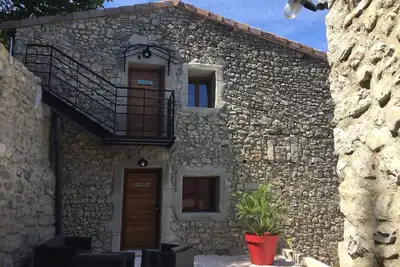 Image de Appartement dans maison authentique en Ardèche