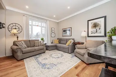 Image de Riverside Retreat with Modern Comforts in the Heart of Elora