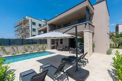 Image de Villa Luka with a private heated pool, Bbq and pet-friendly accommodation for 6 people near Poreč