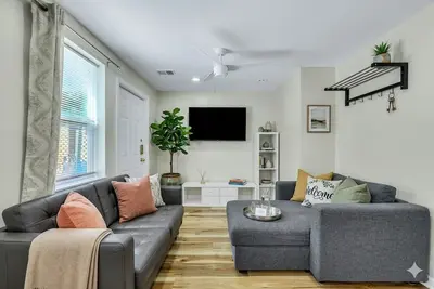 Image de 3-bedroom apartment in fantastic Charleston