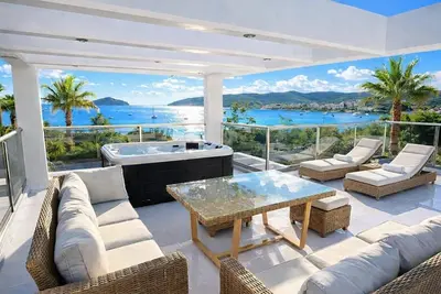 Allure Villa, beachfront, featuring a gym, sauna, and jacuzzi