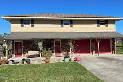 Image de Quiet neighborhood 30 minutes from Quarter, Mardis Gras, Jazz Fest, Super Dome.