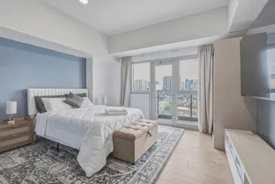 Image de High-Rise City View Studio, Modern Interiors, Prime Bgc Location