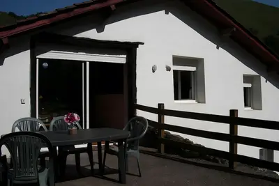 Image de Appartement de 150 m² de plain-pied avec vue montagne, terrasse privée et Wi-Fi