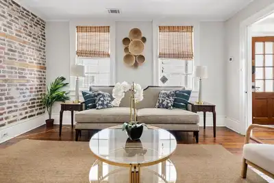 Image de 5br Spring Street Duplex - Walk to King Street