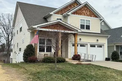 Image de Handicapped- Accessible, Family-Friendly Home near Uva