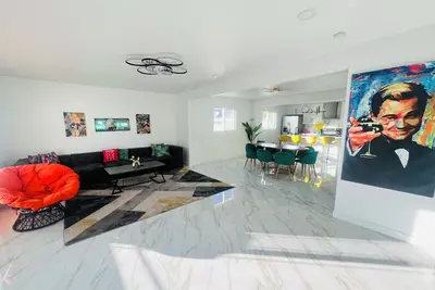 Image de Designer luxury villa near the Strip