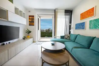 Image de Near the Promenade - Private Balcony by QuickTrips