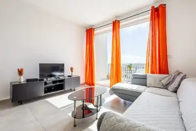 Image de Spacious 3br w/ Terrace Near Beaches & Restaurants