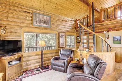 Image de Wild Adventures in Eureka! Amish-Crafted Cabin