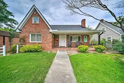 Image de Awesome 4-bedroom house with Ac in charming Durham