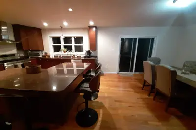 Image de Cozy 4-bedroom chalet in serene Hawley with cool Ac