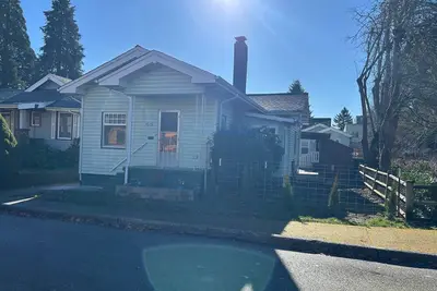 Image de Serene 2-bdrm house by Kiwanis Park in Bremerton perfect for relaxing getaways