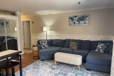 Image de 2 Bedroom, Pool, Concerts, Close to Weirs Beach!