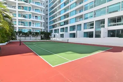 Image de Comfortable apartment for 8 · 10 min walk to the beach