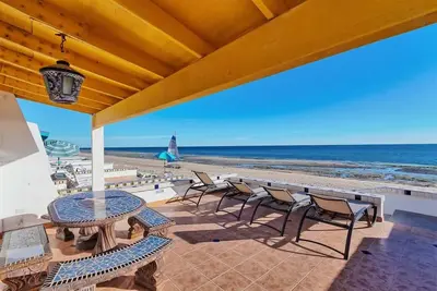 Image de Beautiful Beachfront Condo Olas I 16