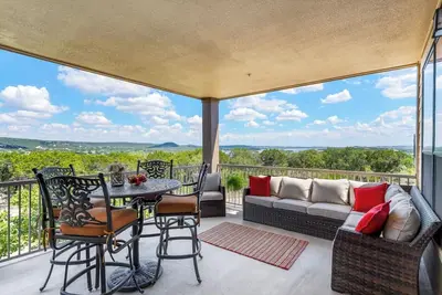 Image de Hollows Villa with Panoramic Lake Views / 4 Pools