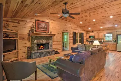 Image de Roundabout Cabin 2/2! Pool Table! Near Helen!