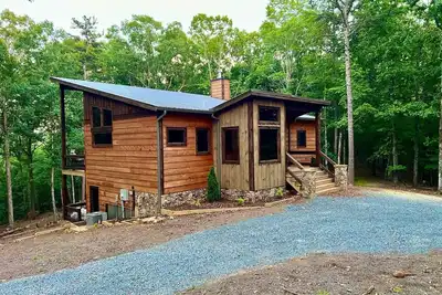 Image de Rugged Trail Oasis: Modern 3br Cabin w/ 3 Fireplaces & Mountain Views
