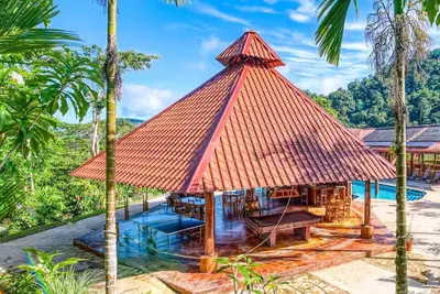 1a Jungle Mountain Getaway