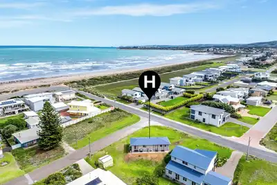 Image de 6 Chapman Rd Middleton Walk to Surf Beach