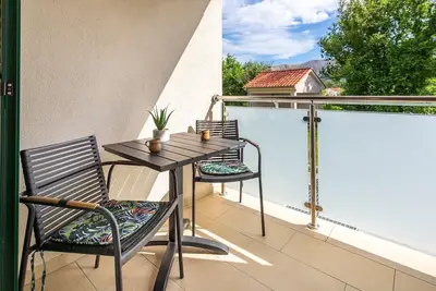 Image de Appartement de deux chambres avec le balcon Baska (Krk) (A-25249-f)