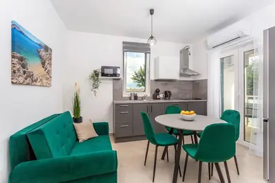 Image de Appartement de deux chambres avec le balcon Baska (Krk) (A-25249-h)