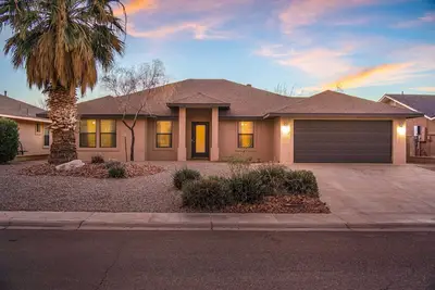 Image de Desert Oasis Near White Sands w/ Pool & Game Room