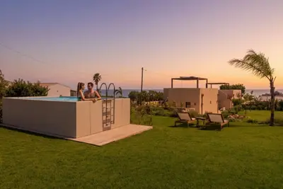 Image de Villa with private pool above the beaches