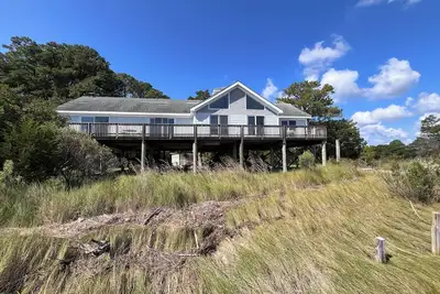 Image de 4br Riverfront Stilt Home w/ Panoramic Views & Private Beach in Gloucester, Va