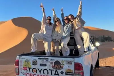 Image de Tent 8. . .