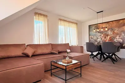 Image de Modern vacation apartment within walking distance of Dankern Castle