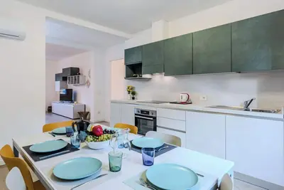 Image de Joli appartement pour 6 personnes avec Tv et balcon